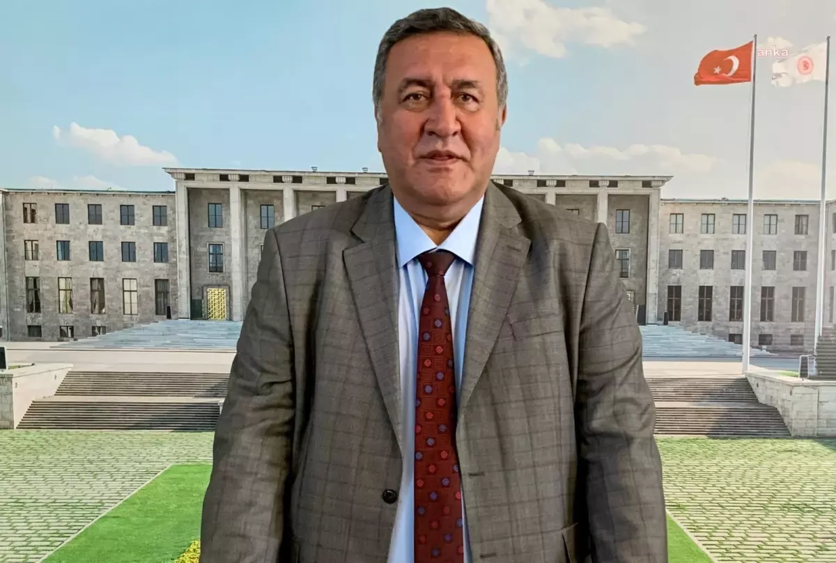 Bakan Özer: 'Türk Öğrencilerin Yurt Dışında En Fazla Tercih Ettiği Ülkeler Almanya, Fransa ve Hollanda'