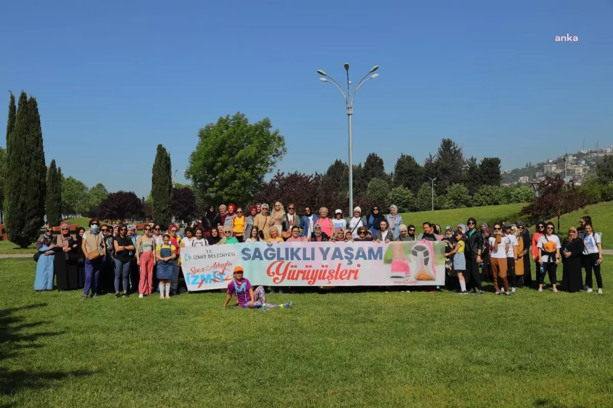 İzmitli Kadınlar 19 Mayıs İçin Yürüdü