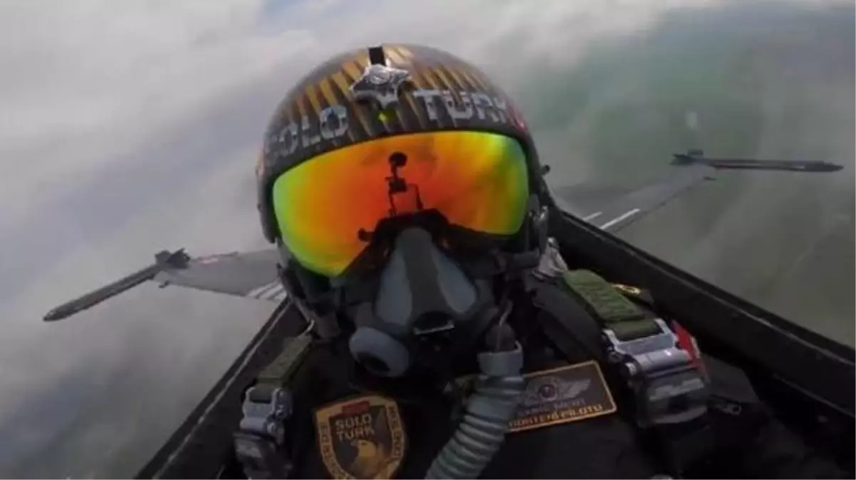 SOLOTÜRK'ün Rize-Artvin Havalimanı'nın açılışında yaptığı gösteri nefes kesti