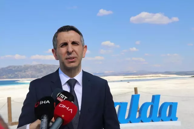 Salda Gölü'nün bataklık iddialarına cevap