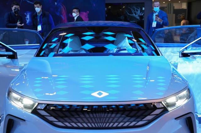 TOBB Başkanı Hisarcıklıoğlu: '2023'ün ilk üç ayında inşallah banttan inerek trafiğe çıkmış olur' TOBB Başkanı Hisarcıklıoğlu: '2023'ün ilk üç ayında inşallah banttan inerek trafiğe çıkmış olur'