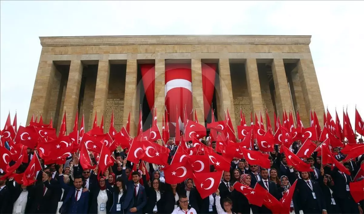19 Mayıs Tebrik Mesajları 2022: En güzel 19 Mayıs Gençlik ve Spor Bayramı tebrik mesajları!