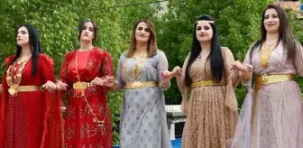 Aşiret lideri düğünler için limit koydu, uygulamaya kızından başladı