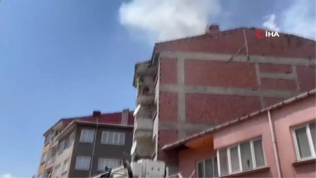Eskişehir'de apartmanda korkutan yangın
