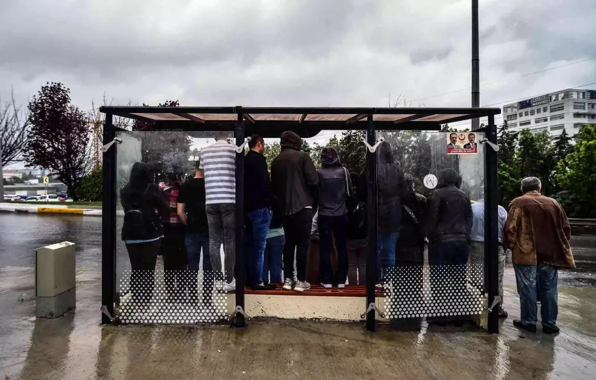 İstanbul'da beklenen yağış başladı