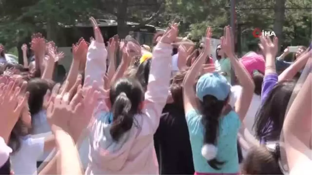 Kütahya'da 'Özel Çocuk Şenliği' etkinliği düzenlendi, minikler doyasıya eğlendi