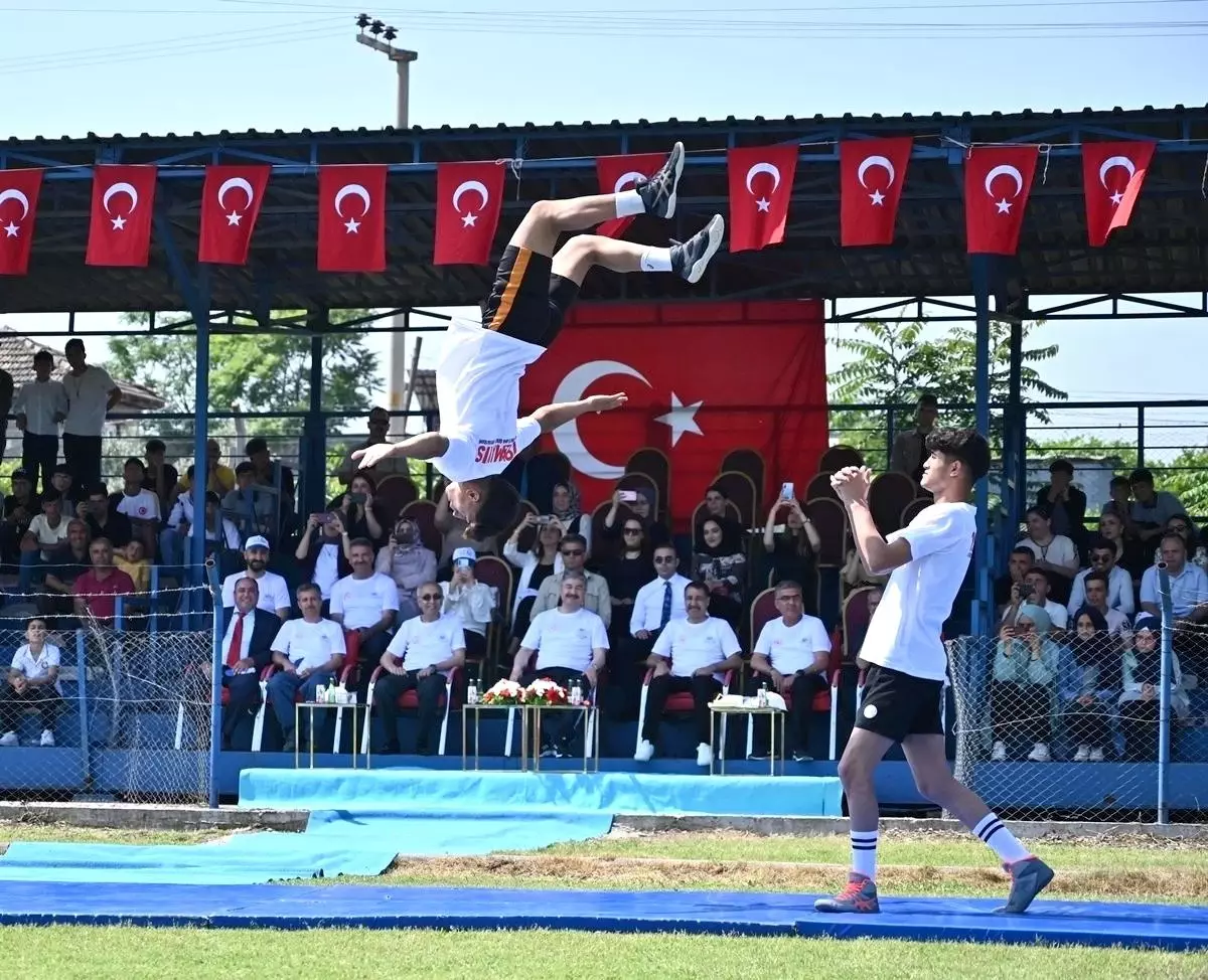 Osmaniye'de 'Gençlik Haftası' kutlandı