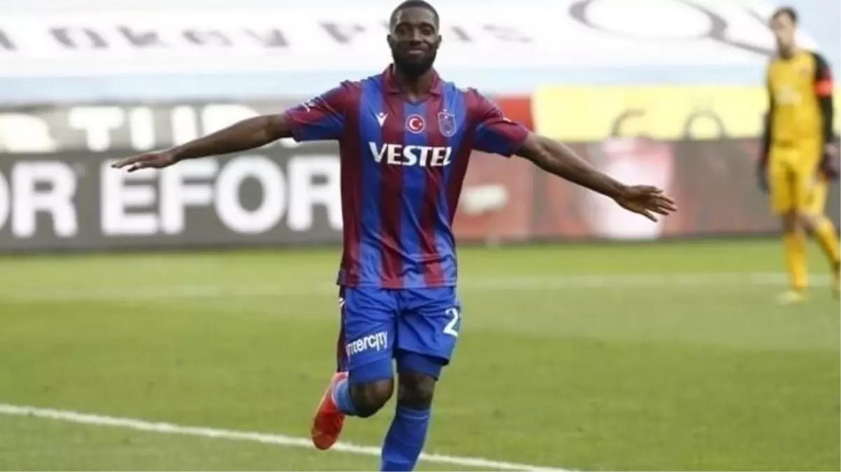 Trabzonspor'a büyük teklif! Yıldız oyuncu 6 milyon euroya Al Hilal'e transfer oluyor