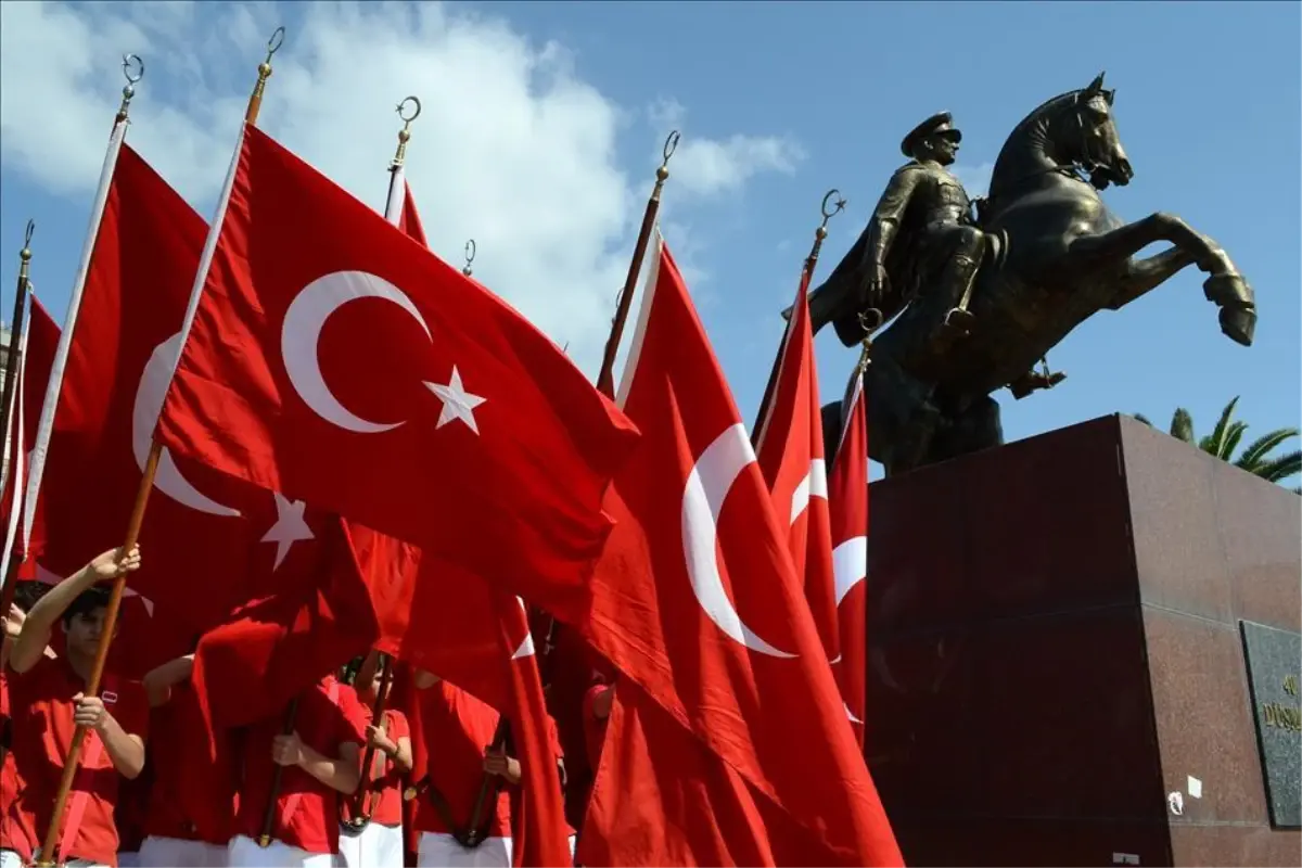19 Mayıs Bayram Kutlama Mesajları: En Güzel 19 Mayıs sözleri kısa ve anlamlı!