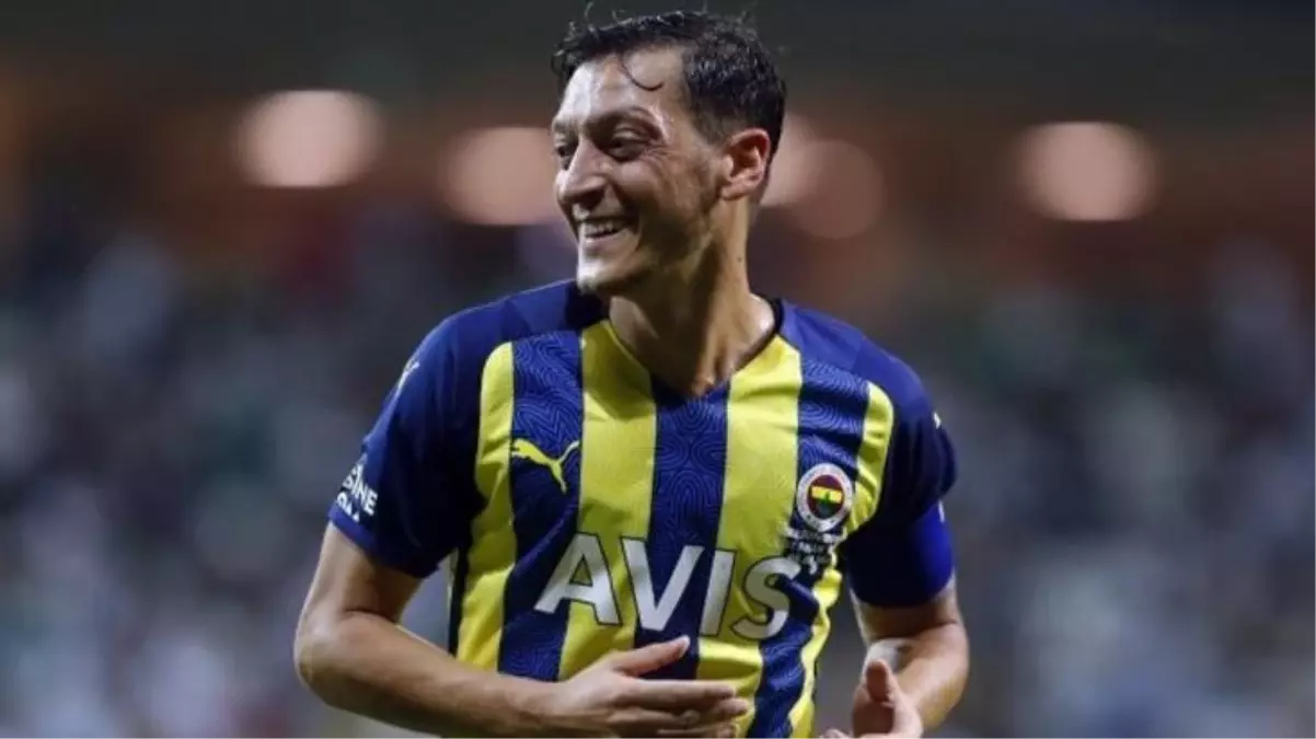 Ali Koç'tan talimat geldi! Yıldız oyuncu Mesut Özil ile yollar ayrılacak