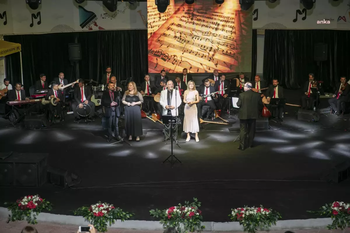 Mersin Büyükşehir', 'Yıldızların Altında Konseri'ne Düzenledi