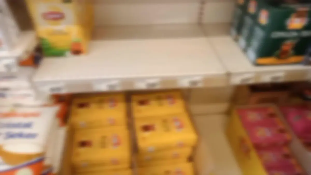 Çaya Zammının Ardından Niğde'de Bir Markette, Çaykur Ürünlerinin Olduğu Raf Boş Kaldı