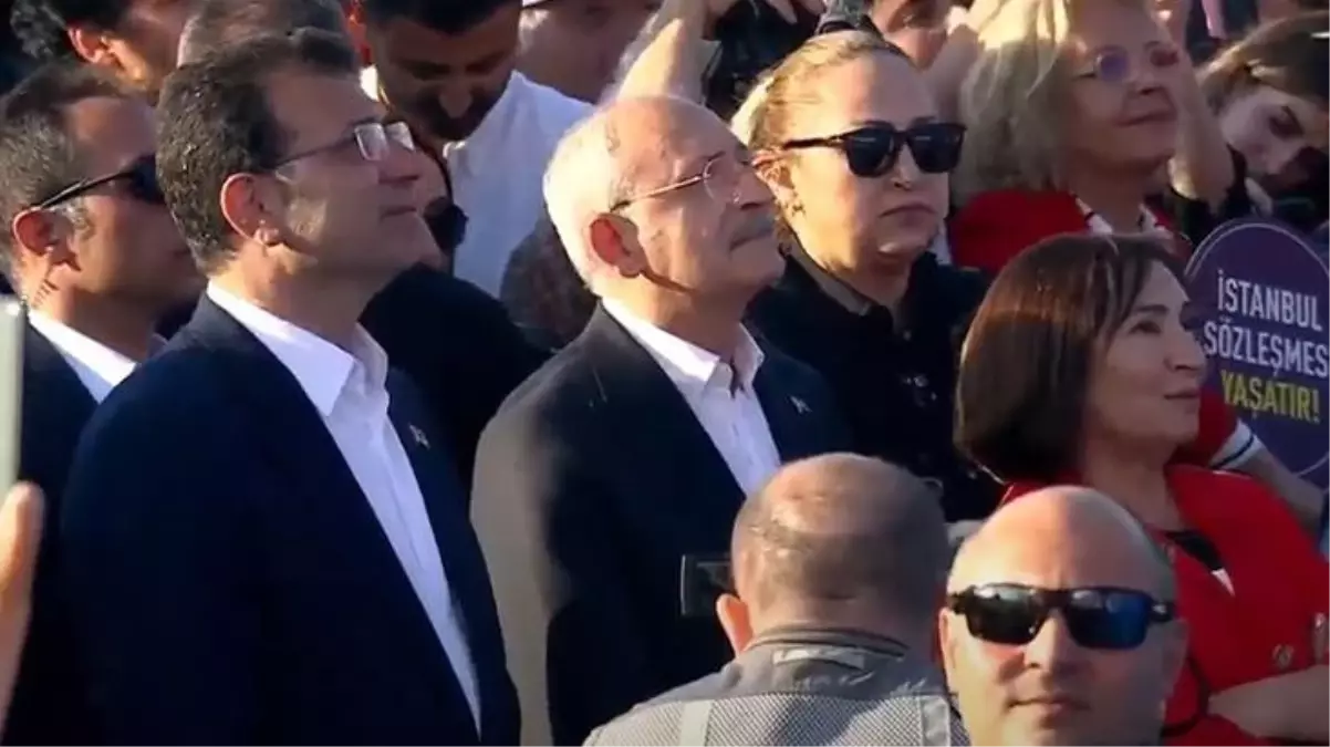 CHP'nin İstanbul mitinginde Kılıçdaroğlu ve İmamoğlu, vatandaşları halkın arasında dinledi