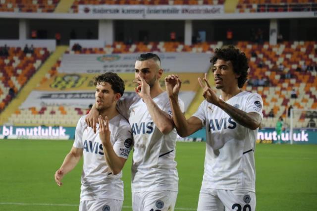 Fenerbahçe, Şampiyonlar Ligi biletini aldı! Sezonun son maçında Yeni Malatyaspor'u farka boğdular Fenerbahçe, Şampiyonlar Ligi biletini aldı! Sezonun son maçında Yeni Malatyaspor'u farka boğdular