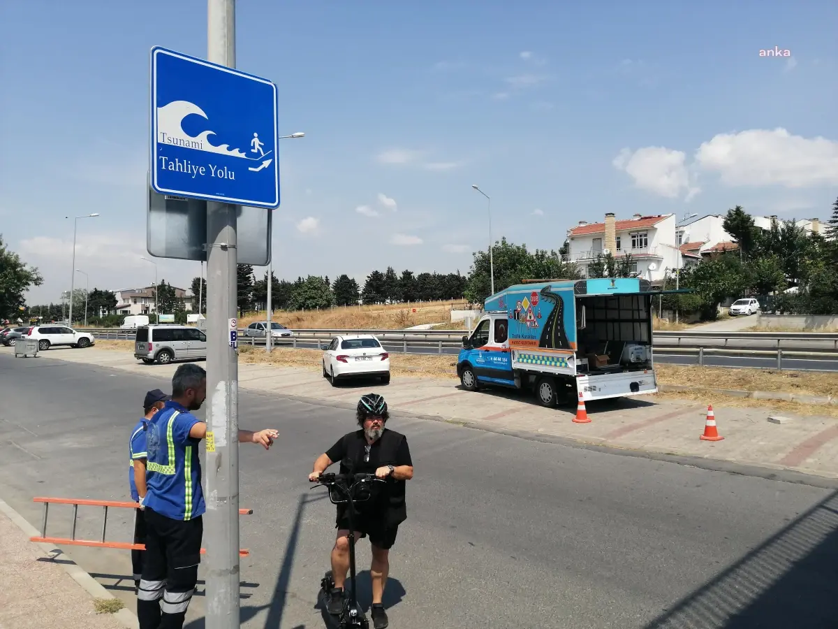 İstanbul'un Marmara'ya Kıyısı Bulunan 17 İlçesine 100 Tsunami Tabelası Konulacak