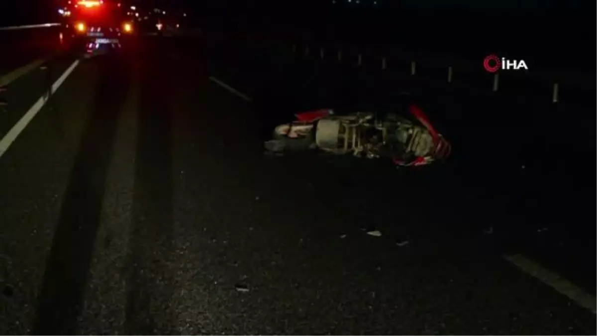 Motosikletliyle otomobil çarpıştı: 1 ölü