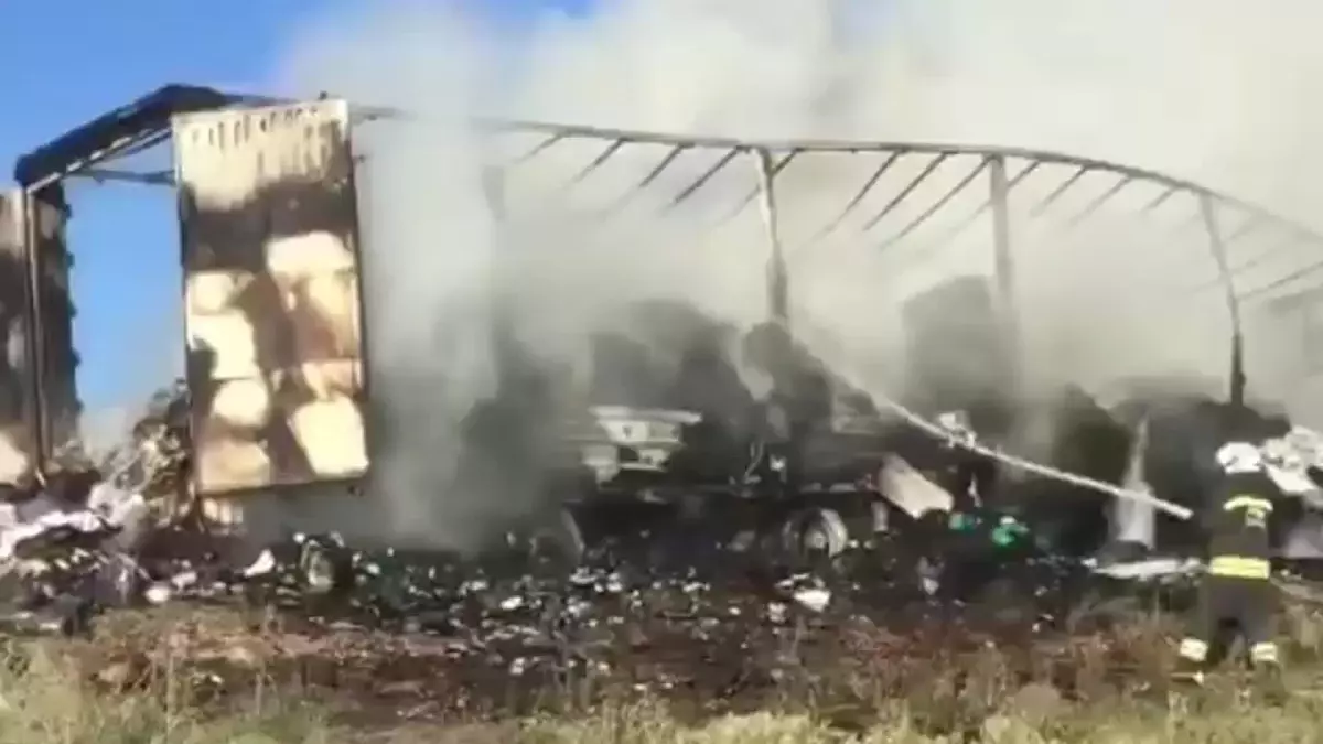 Niğde - Konya Yolu Üzerinde Kargo Tırı Alev Aldı