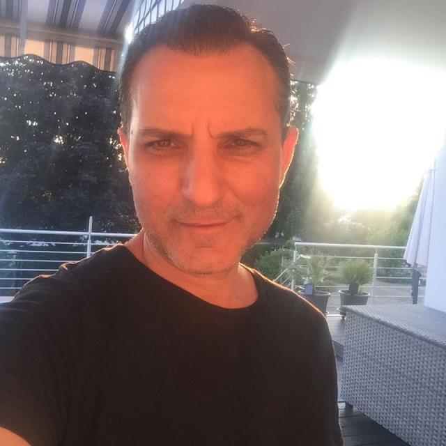 Rafet El Roman, şampiyon Trabzonspor için şarkı yaptı