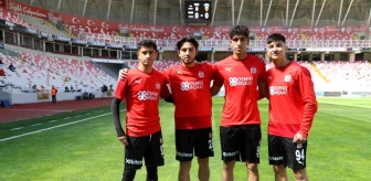 Sivasspor'un gençleri ilk resmi maçına çıktı