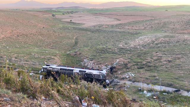 Son Dakika: AK Parti programından dönen 3 genci ölüme götüren kaza, şoförün uyuması nedeniyle olmuş Son Dakika: AK Parti programından dönen 3 genci ölüme götüren kaza, şoförün uyuması nedeniyle olmuş