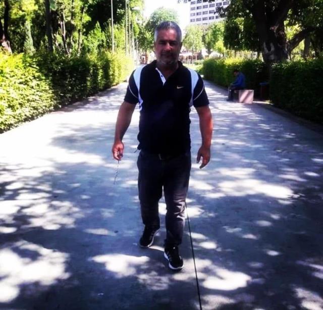 CHP mitinginde yırtık terlik sallayan Nusret Güllü'yü zora sokacak fotoğraflar ortaya çıktı CHP mitinginde yırtık terlik sallayan Nusret Güllü'yü zora sokacak fotoğraflar ortaya çıktı