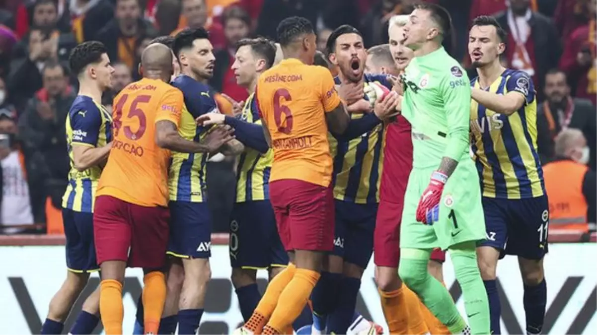 Süper Lig'in en iyi 11'i seçildi! 3 büyükler neye uğradığını şaşırdı