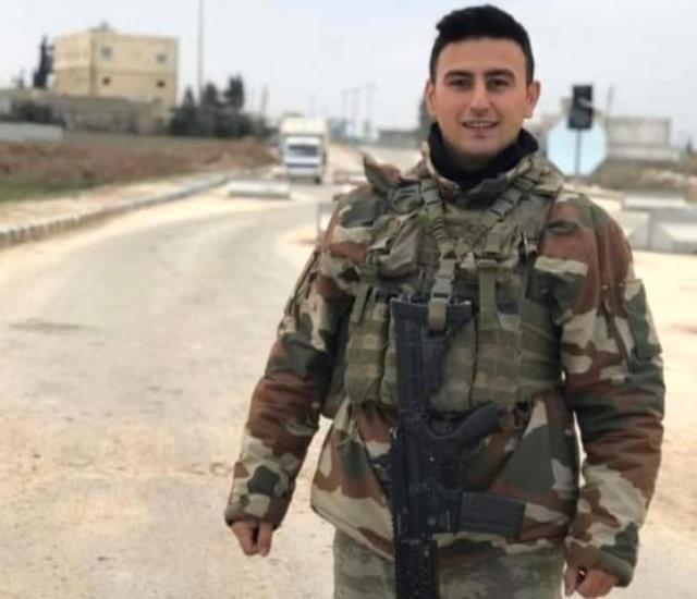 Şehit askerlerin 5'inin aynı karede yer aldığı fotoğraf yürekleri burktu