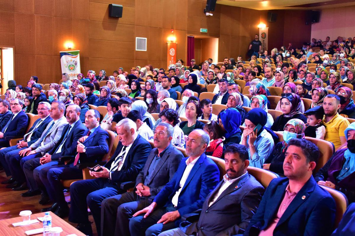 300 öğrenci, Malatya Büyükşehir Belediyesi semt konaklarında eğitim görüyor