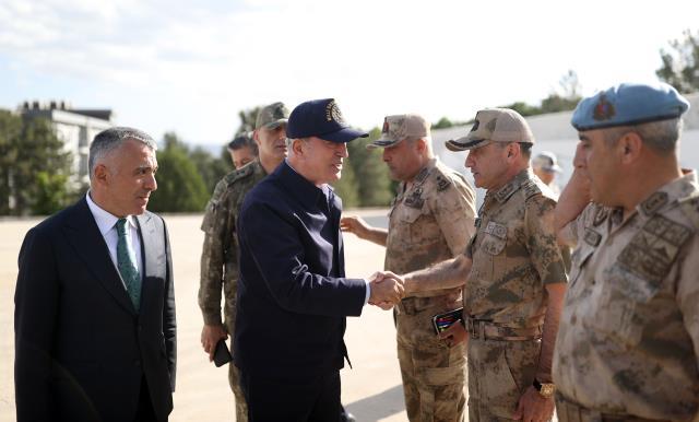 Son Dakika! Bakan Akar paylaştı: Şehitlerimizin kanı yerde kalmadı, mağaraya düzenlenen operasyonda çok sayıda terörist öldürüldü Son Dakika! Bakan Akar paylaştı: Şehitlerimizin kanı yerde kalmadı, mağaraya düzenlenen operasyonda çok sayıda terörist öldürüldü