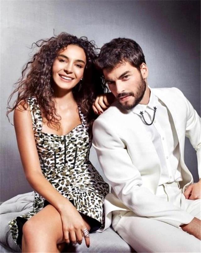 Akın Akınözü Ebru Şahin küs mü? Akın Akınözü ile Ebru Şahin neden konuşmuyor? Akın Akınözü Ebru Şahin küs mü? Akın Akınözü ile Ebru Şahin neden konuşmuyor?