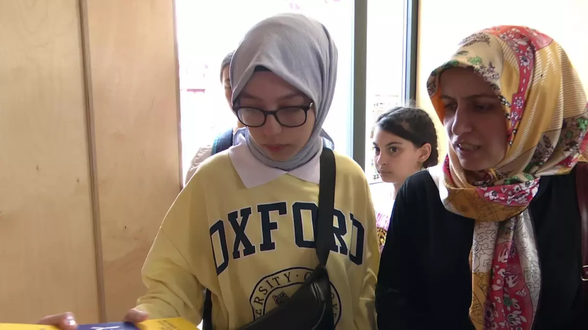 İbb'den Öğrencilere Ücretsiz Soru Bankası