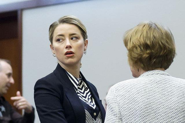 Kate Moss, Amber Heard ve Johnny Depp davasına tanık olarak hakkındaki şiddet iddiasını yalanladı