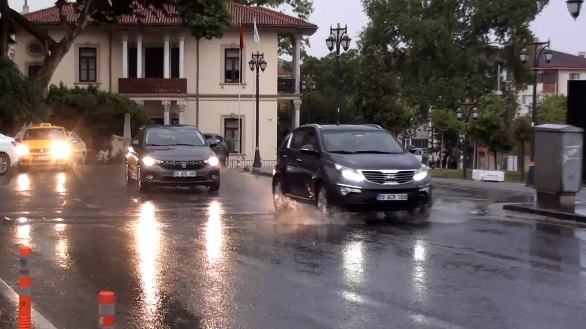 Meteoroloji'den Trakya İçin 'Kuvvetli Sağanak Yağış' Uyarısı