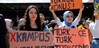 Öğrencilerden 'Türkçe' eylemi