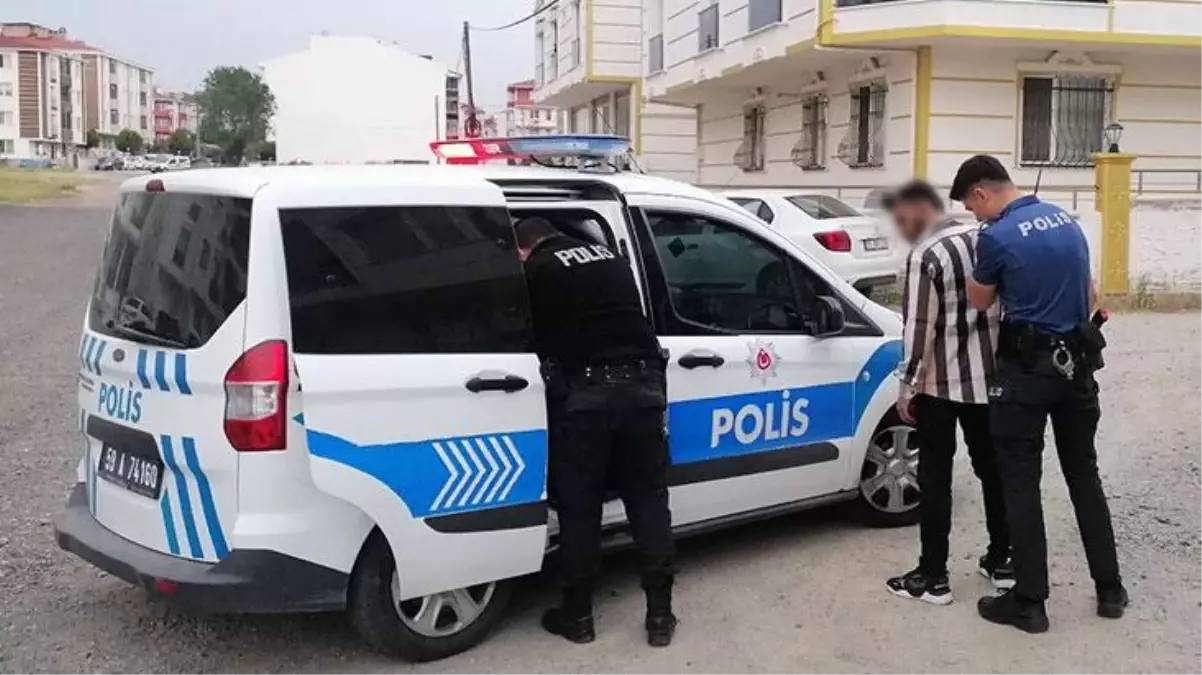 Babasının evini yaktı, 'Yaptığın suç' diyen polise verdiği cevap herkesi çileden çıkardı: Beraber mi aldın