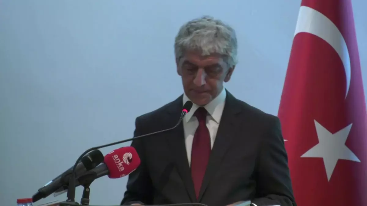 İlef'te 'Meslekte 50.Yıl Onur Günü' Töreni. Savaş Kıratlı: 'Genç Gazeteciler Mesleği Sansür, Ekonomik ve Siyasi Baskı Olmadan Sürdürmeli'