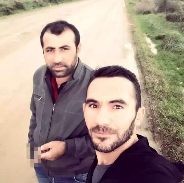 Kürekle başına vurarak öldürdüğü kadının gözlerini oydu! Kocasını teselli ederken yakayı ele verdi Kürekle başına vurarak öldürdüğü kadının gözlerini oydu! Kocasını teselli ederken yakayı ele verdi