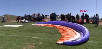 SPOR Van Gölü kıyılarında yamaç paraşütü heyecanı