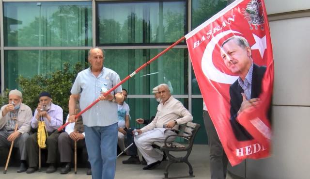 İstanbullular fethin 569. yıldönümünde Atatürk Havalimanı Millet Bahçesi'ne akın ediyor