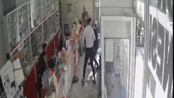 Tüfekle ateş açılan eczane daha önce de yakılmak istenmiş