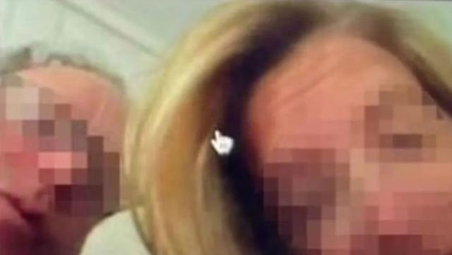 Kamerayı açık unutan çift, canlı yayında 45 dakika boyunca cinsel ilişkiye girdi Kamerayı açık unutan çift, canlı yayında 45 dakika boyunca cinsel ilişkiye girdi