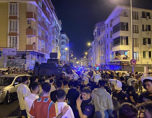 ESENYURT'TAKİ TACİZ ŞÜPHELİSİ TUTUKLANDI ESENYURT'TAKİ TACİZ ŞÜPHELİSİ TUTUKLANDI