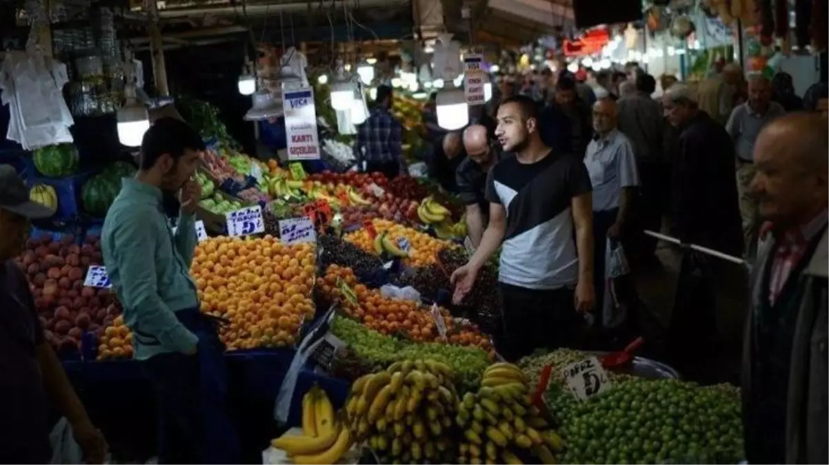 24 yılın zirvesinde! İstanbul'da enflasyon bir önceki yılın aynı dönemine göre yüzde 87,35 artış kaydetti.