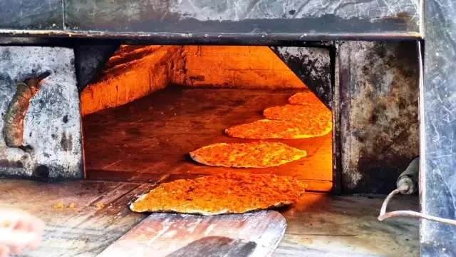 Bodrum'da lahmacun fiyatı 20 kilometre içerisinde 15 liradan 450 liraya çıkıyor
