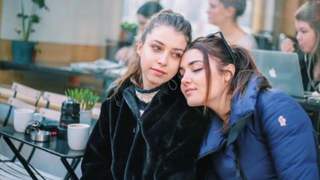 Hande Erçel annesi ne zaman öldü? Hande Erçel'in annesi Aylin Erçel neden öldü? Hande Erçel'in annesi Aylin Erçel kimdir? Hande Erçel annesi ne zaman öldü? Hande Erçel'in annesi Aylin Erçel neden öldü? Hande Erçel'in annesi Aylin Erçel kimdir?