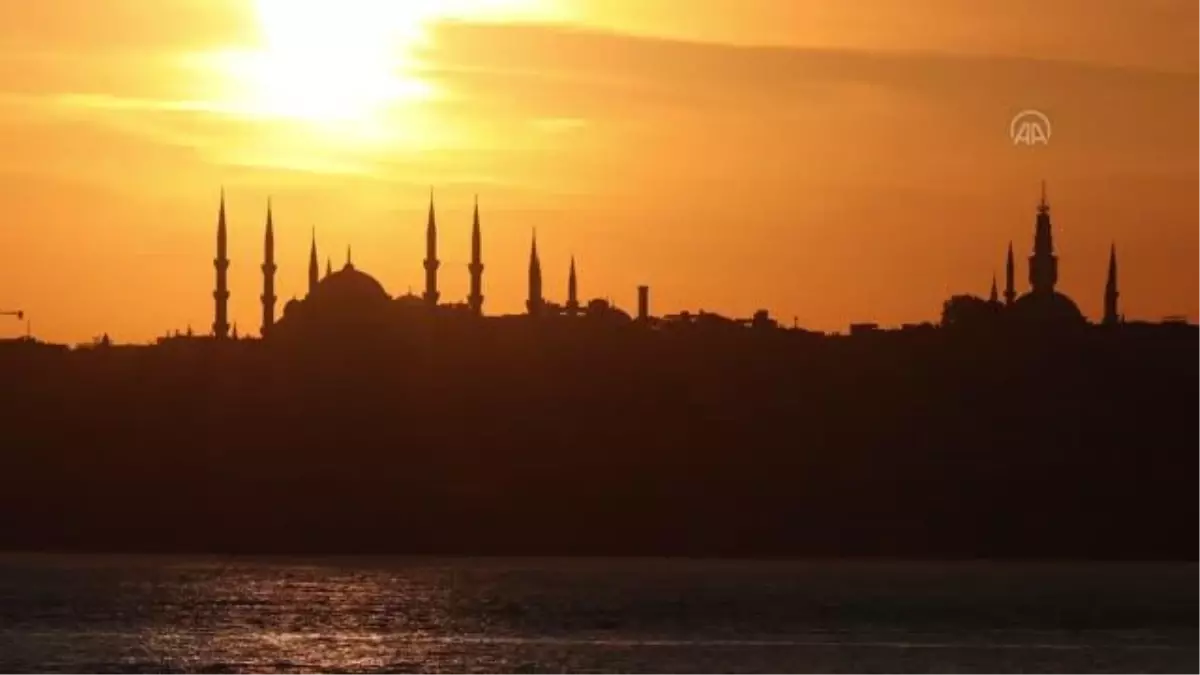 İstanbul'da hilal