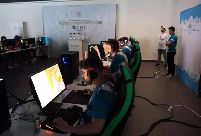 Balıkesir Üniversitesi espor takımı Türkiye şampiyonu oldu