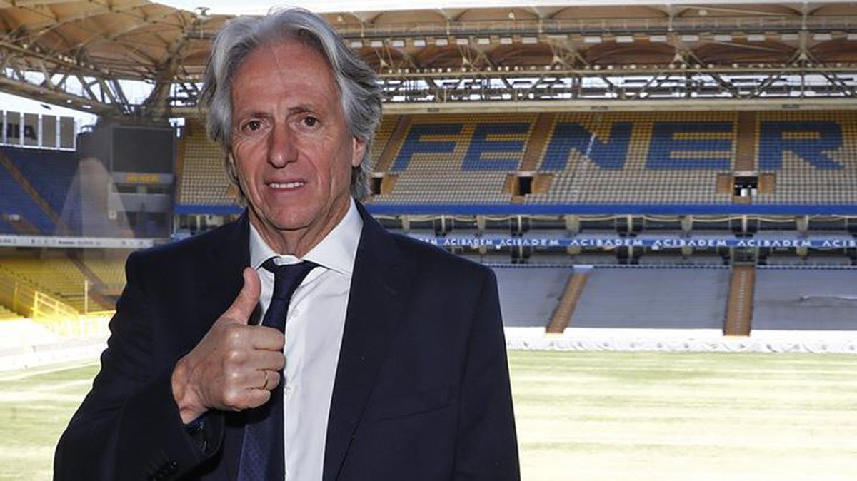 Fenerbahçe'ye imza attı, en önemli hedefi işaret etti! İşte Jorge Jesus'un ilk sözleri