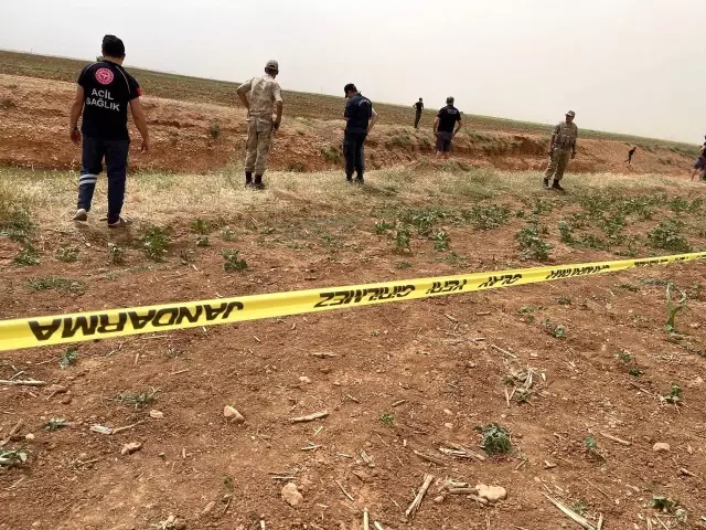 Kardeşlerinin boğulduğunu görünce su kanalına atladı! Kardeşlerini kurtaran ağabey hayatını kaybetti Kardeşlerinin boğulduğunu görünce su kanalına atladı! Kardeşlerini kurtaran ağabey hayatını kaybetti