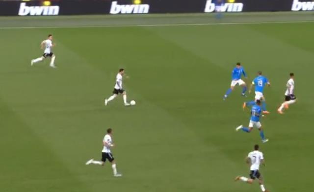 Ne yaptın sen Messi ? İtalyan futbolcuları dünyaya rezil etti